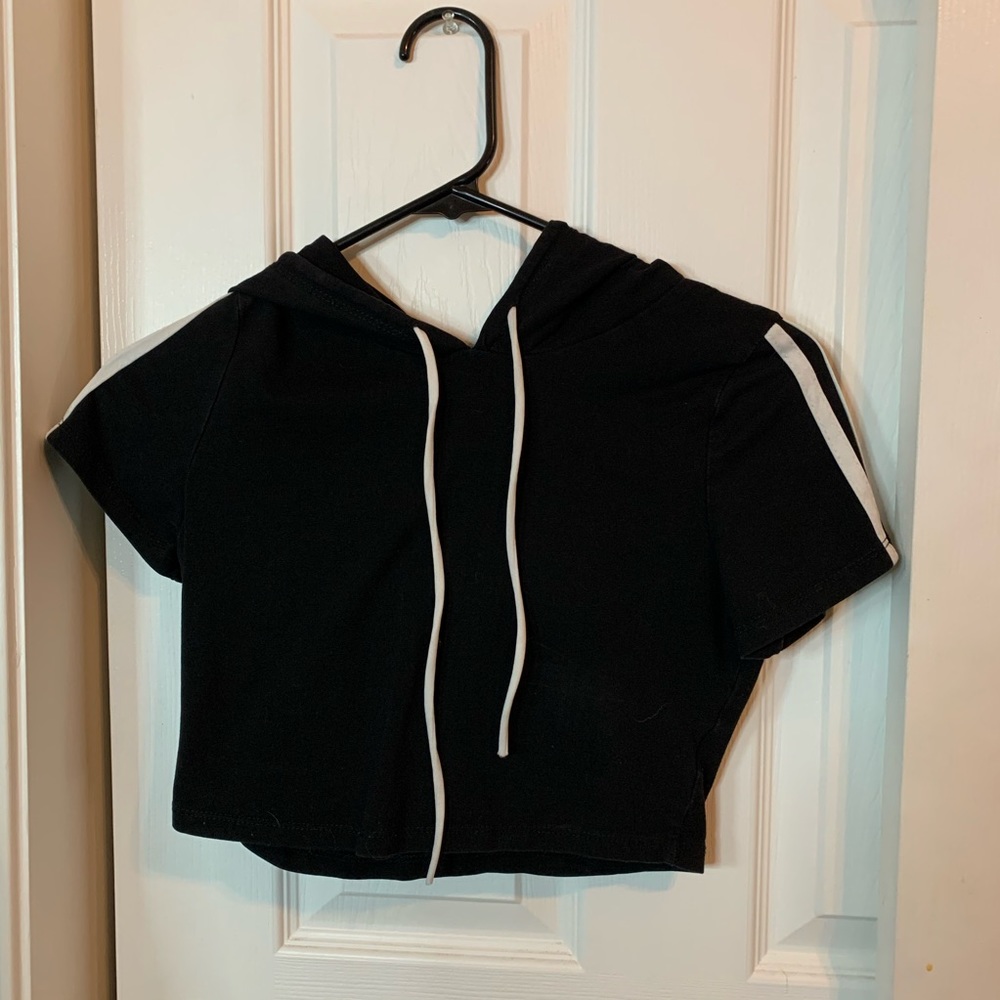Hooded crop top